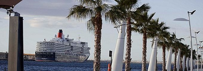 Una empresa privada gestionará los cruceros para convertir a Alicante en puerto base