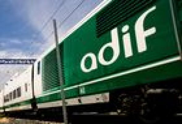 Adif licita por 411.758 euros el mantenimiento de escaleras y rampas mecánicas en varias estaciones de la Comunitat