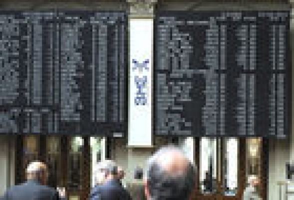 El Ibex 35 encadena la 7ª subida pero se queda a un 0,8% de recuperar el 10.000