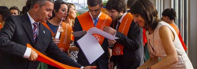 La Facultad de Economía gradúa a 500 estudiantes y entrega sus premios anuales 