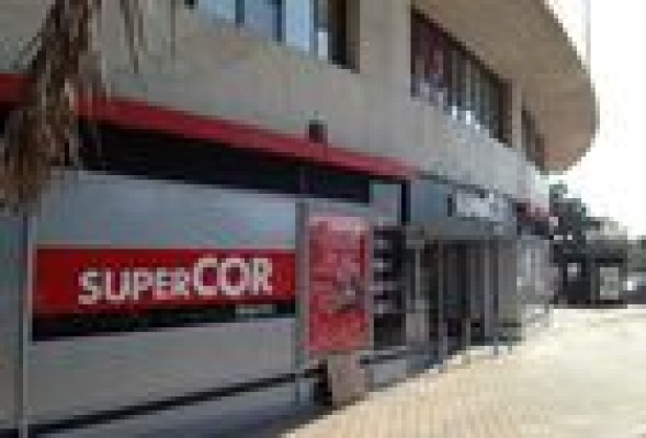 El Corte Inglés transforma todos los Opencor de Valencia en supermercados