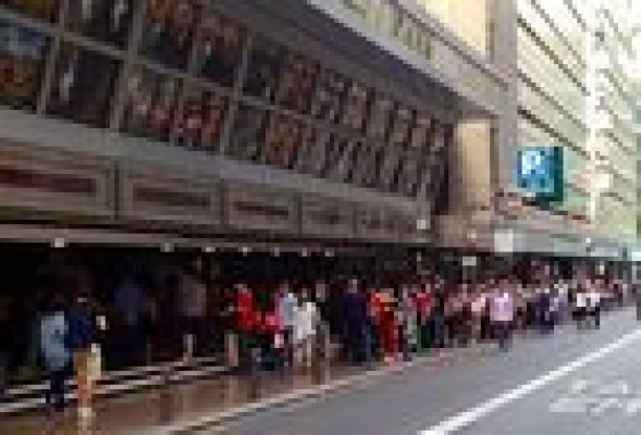 Las colas en los cines de Valencia, más largas todavía en la segunda jornada de la Fiesta del Cine