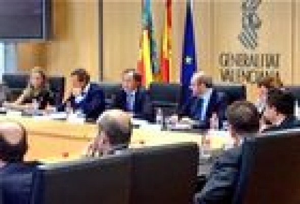 Moragues atenúa los recortes y logra el acuerdo con los sindicatos