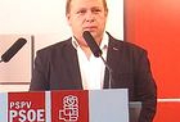 La guerra más dura se libra en Gandia: choque de trenes entre Torró y Orengo