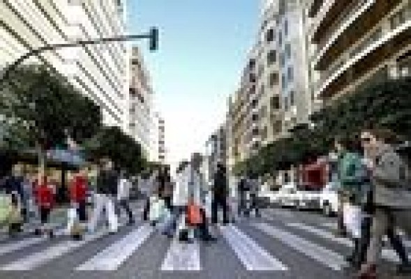 Ni libertad de horarios ni festivos en lunes, los anuncios fallidos de Fabra