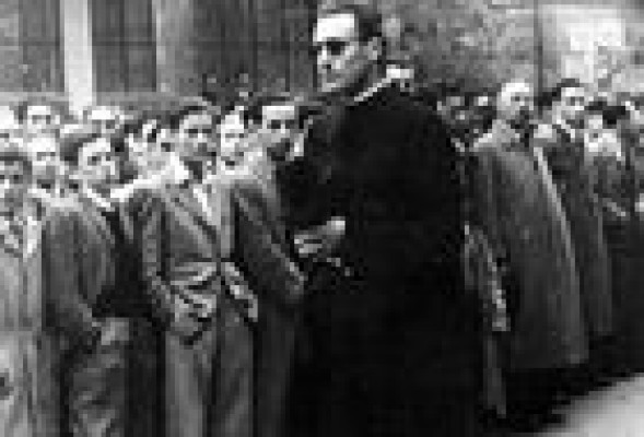 <em>Fagor y Eroski ponen a prueba el mito del cooperativismo de Mondragón</em>