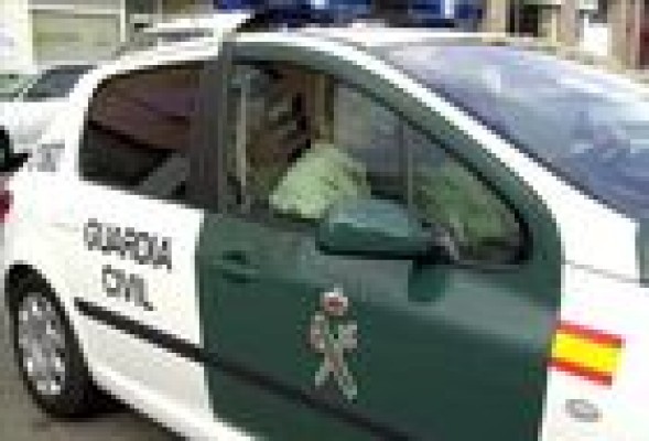 Detenido un hombre en Oropesa tras presuntamente apuñalar a su pareja e intentar suicidarse después