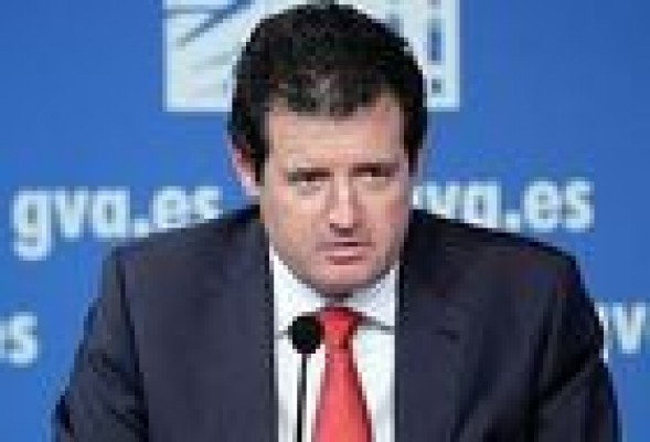 La Generalitat Valenciana vigilará para que el impuesto sobre bancos no repercuta en los usuarios