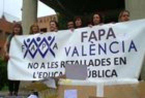 FAPA exige que se paguen 28,7 millones dde euros de ayudas de libros
