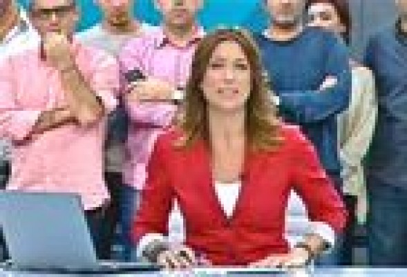 Canal 9 empieza su informativo con representantes de trabajadores en el plató