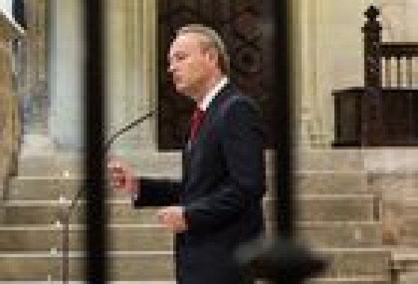 Fabra insiste: Hay más televisiones como RTVV y 