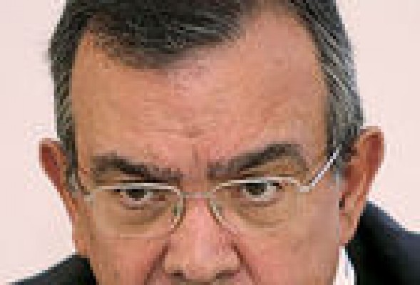 El exdirector general de la CAM Roberto López Abad pretendía huir a Curaçao