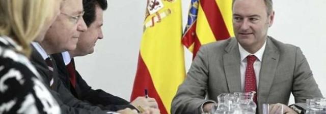 El pleno del Consell se reúne de urgencia para afrontar el cierre de RTVV