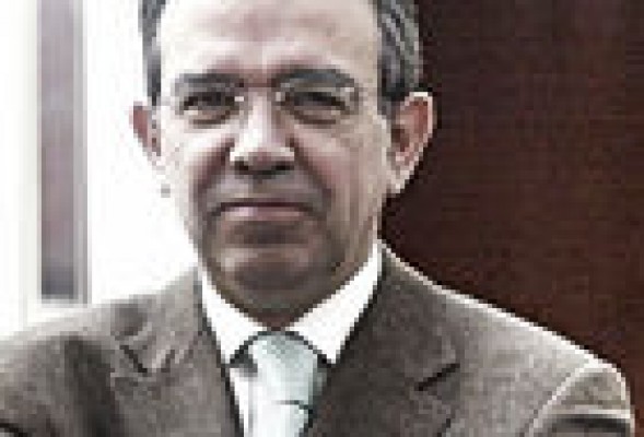 El juez ordena prisión bajo fianza de 1,5 millones para el exdirector general de la CAM Roberto López Abad