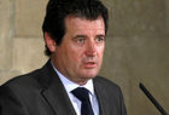 El Consell echa mano de un puñado de leales al PP para cerrar RTVV