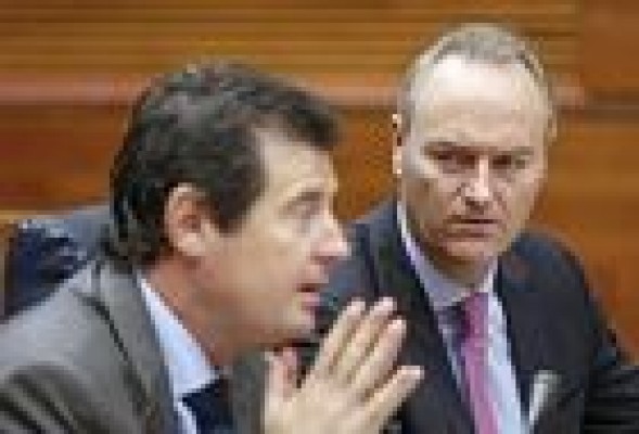 La oposición emprende acciones legales contra el Consell por el cierre de RTVV