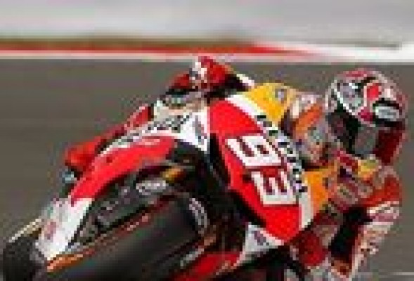 Márquez se impone a Lorenzo y saldrá primero