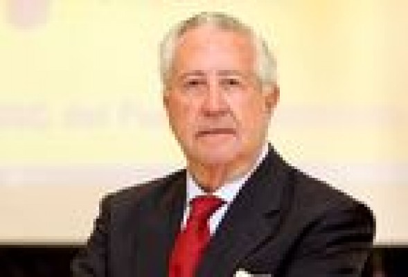 Antonio Casanova, reelegido presidente de Casa Caridad
