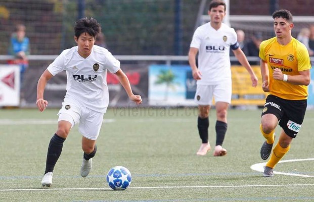 El Valencia rescata un punto insuficiente ante el Young Boys