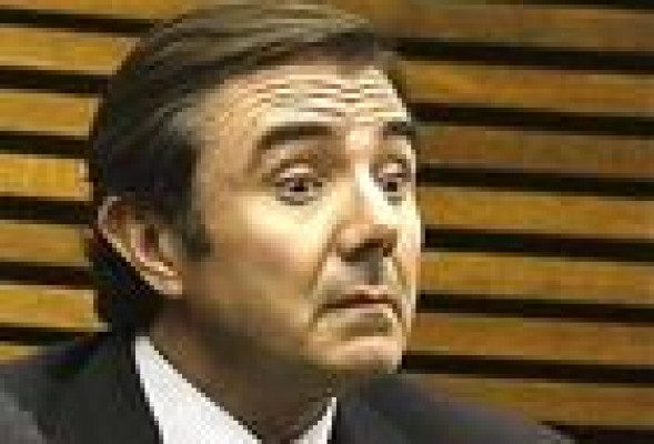 Los cabos sueltos de Ernesto Moreno y el Consell ante el próximo cierre de RTVV