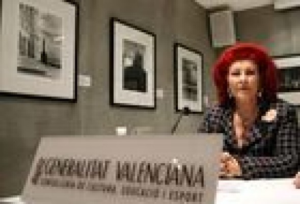 Consuelo Ciscar purga <br />a 'los últimos' de Kosme <br />de Barañano