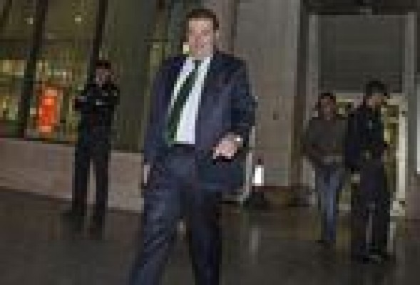 <em>Gerardo Camps, la transparencia y las puertas laterales</em>