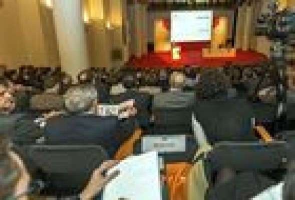 Las grandes empresas explican sus claves para emprender y exportar en Valencia