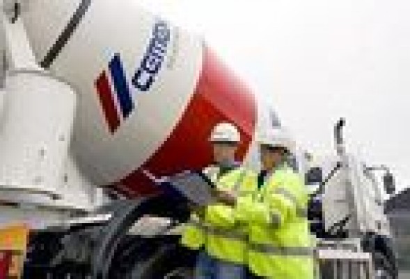 Cemex amenaza con los tribunales