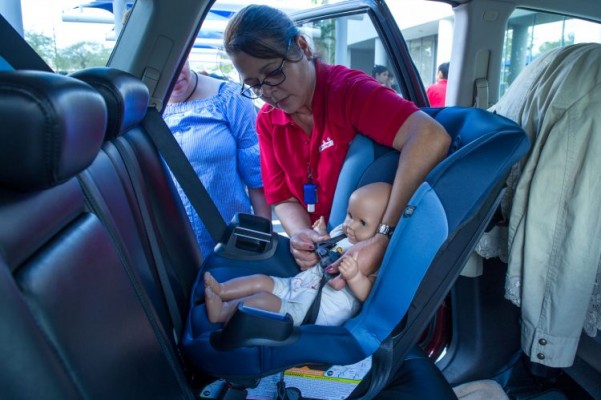 Silla a contramarcha, el método de seguridad vial que quiere llegar a España
