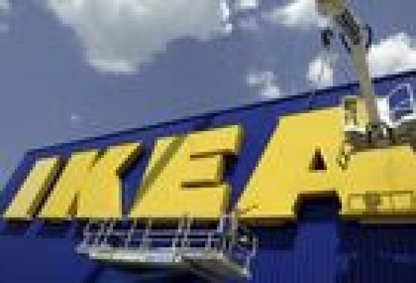 Ikea impone su ley en el comercio valenciano