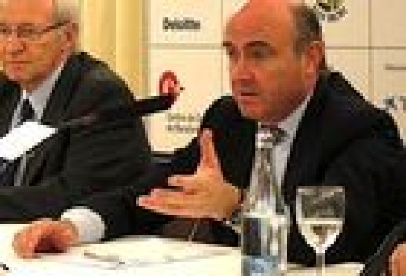 La nueva reforma laboral prevé simplificar contratos y flexibilizar el tiempo parcial
