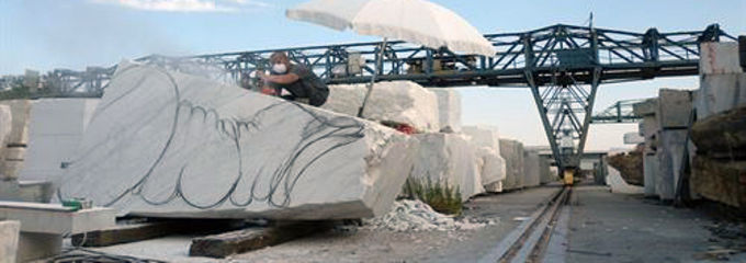 Las esculturas de mármol de Venske y Spänle llegan a Valencia