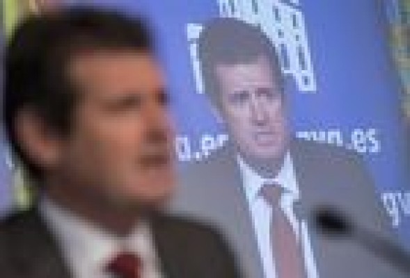 Alberto Fabra da un paso hacia el pasado
