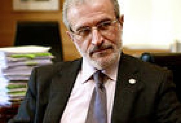 Esteban Morcillo carga contra la Generalitat por aprobar universidades privadas sin 