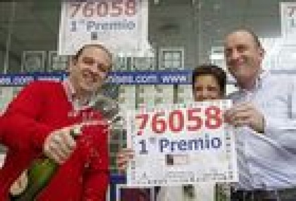 La suerte sonríe a la Comunitat Valenciana, que reparte ocho de 13 'grandes' premios de la lotería