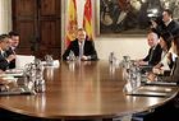 Fabra destituye o cambia de sitio al 80% de cargos del Consell