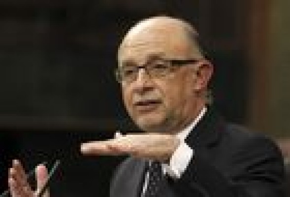 Montoro asegura que el IRPF bajará primero para las rentas más bajas