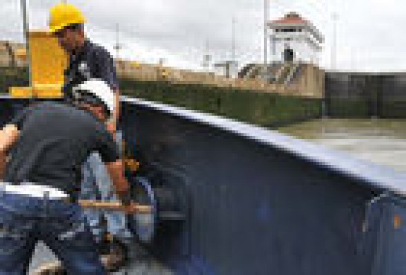 Sacyr paraliza las obras de ampliación del Canal de Panamá