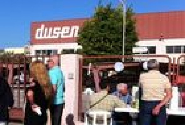 Los empleados de Dusen, de permiso retribuido hasta el despido