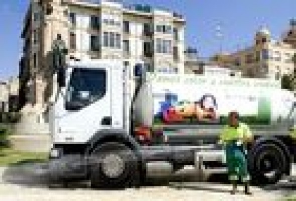 El servicio de recogida de basuras de Alicante estalla en conflicto laboral