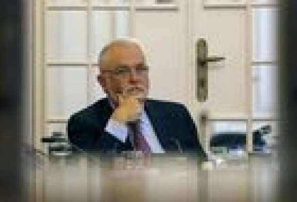 El presidente de Les Corts, Juan Cotino, renuncia a la dedicación exclusiva