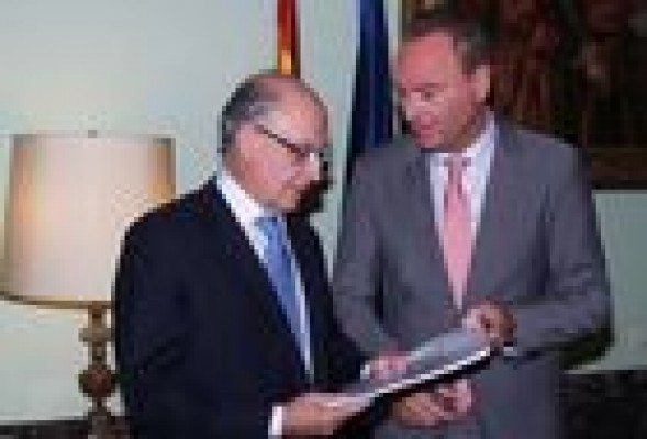 Montoro asume la petición de 1.500 millones de euros de Fabra