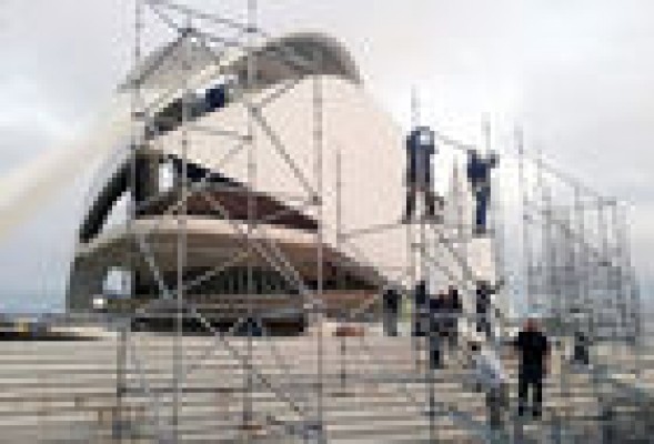El 60% del trencadis del Palau de les Arts está despegado