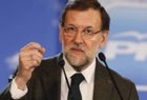 Rajoy pide a Gallardón que escuche a los 'barones' para mejorar la reforma del aborto