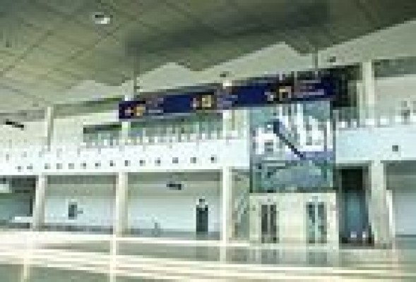 Las dos interesadas por el Aeroport de Castelló siguen adelante