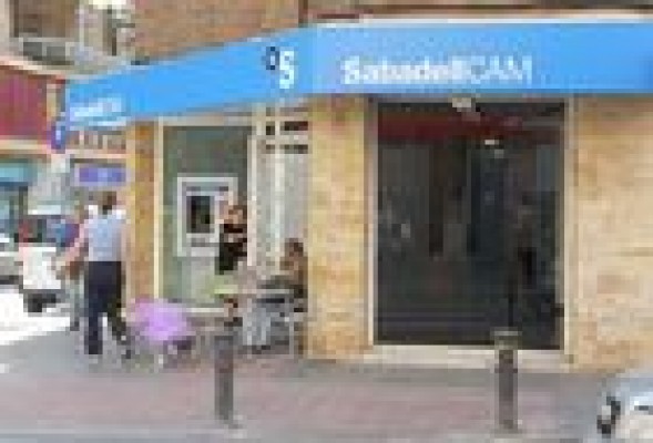 Los clientes de la CAM que fueron al canje del Sabadell ya ganan dinero