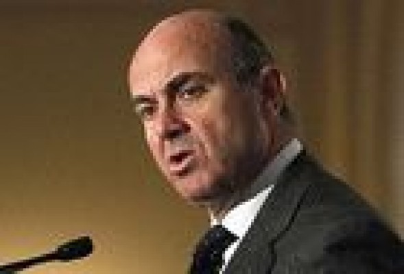 Guindos confirma que definirán la estrategia de la venta de Bankia en las 