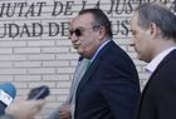 La Fiscalía cree que Carlos Fabra asignó entradas de la corrida a los municipios y compensó el pago con deudas
