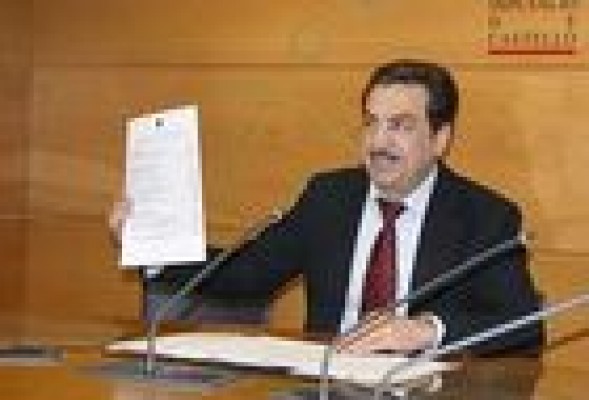 Martínez asegura que él no decidió la forma de cobro de la deuda por la compra de entradas de toros