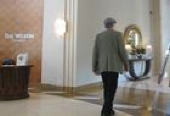 'Goodby Mr. Laurie': El actor concluye su trabajo en Valencia